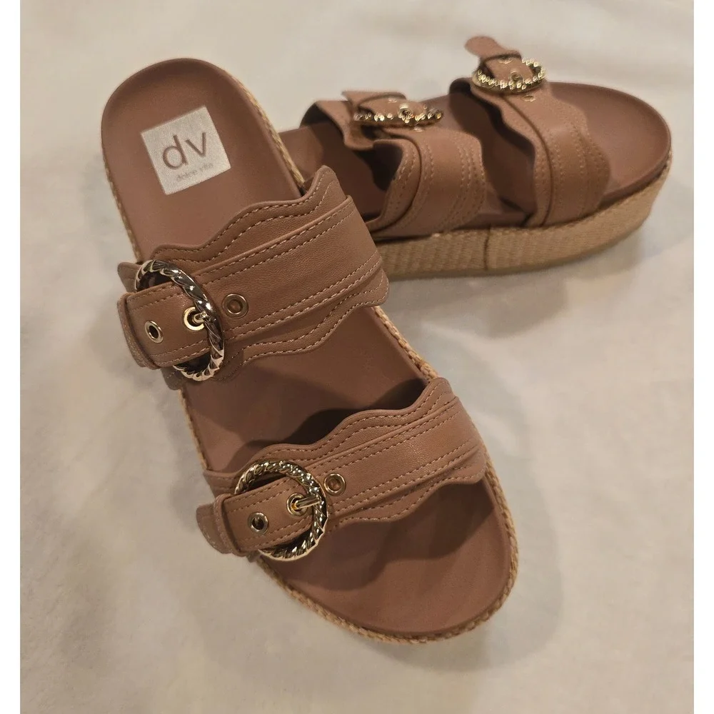 DV Dolce Vita Serpent Tan Scalloped Buckle Platform Slide Sandals Womens 8